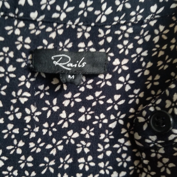 Rails Ellie petals romper floral black white sz M - Picture 5 of 7